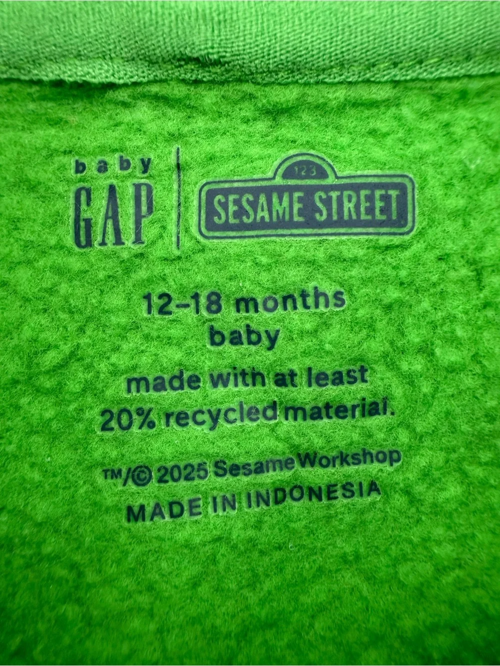 Baby Gap Green Sweatsuit Featuring Sesame Street Size 12 To 18 Month